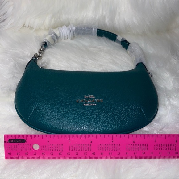 Coach - Picture 6 of 13